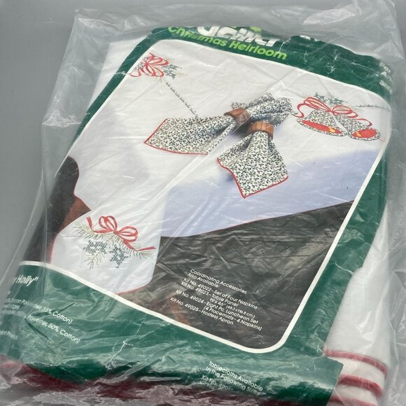 Vintage NIP Bucilla Holiday Holly Craft Kit 49020, Christmas Table Cloth 60x108 - Picture 1 of 4